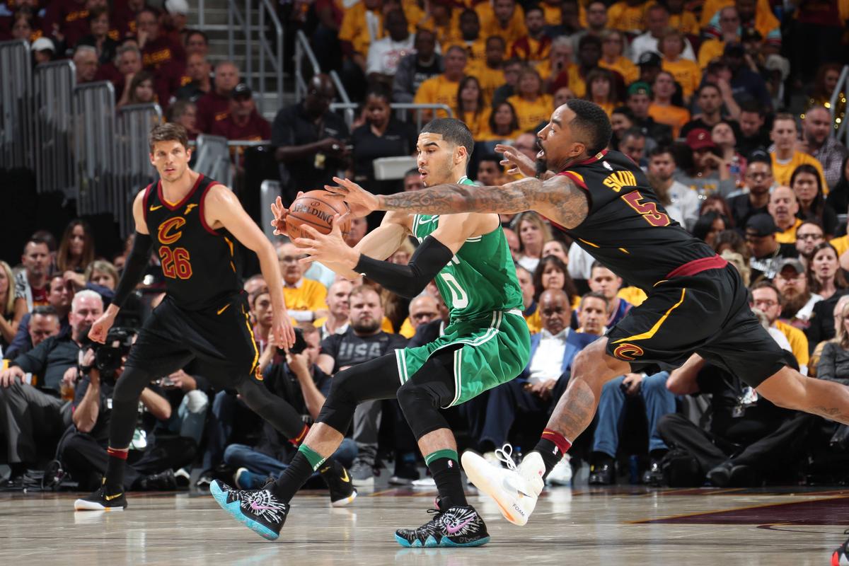 包含巴西裔球员领衔凯尔特人队强势反弹的词条