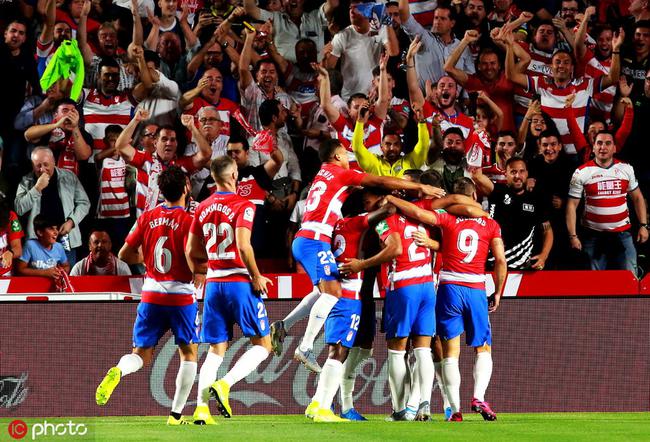 包含格拉纳达大胜，升至积分榜前列的词条