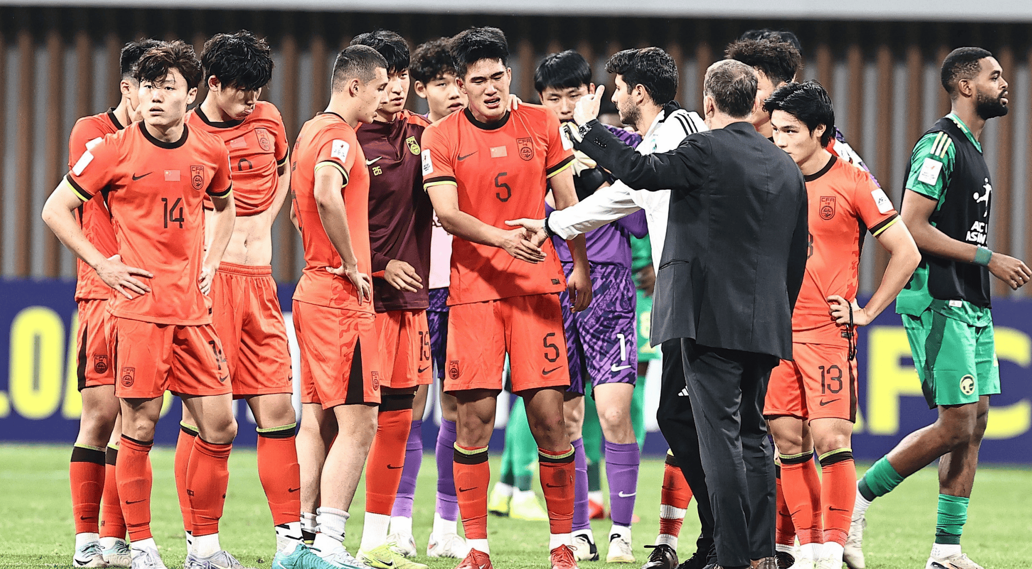 关于比利亚雷亚尔客场战平莱万特,未能取胜的信息 关于比利亚雷亚尔客场战平莱万特,未能取胜的信息