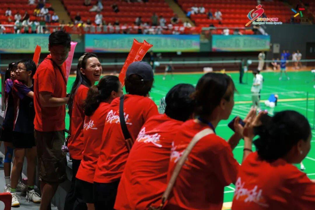 包含精彩的比赛层出不穷，选手们为荣誉而战的词条