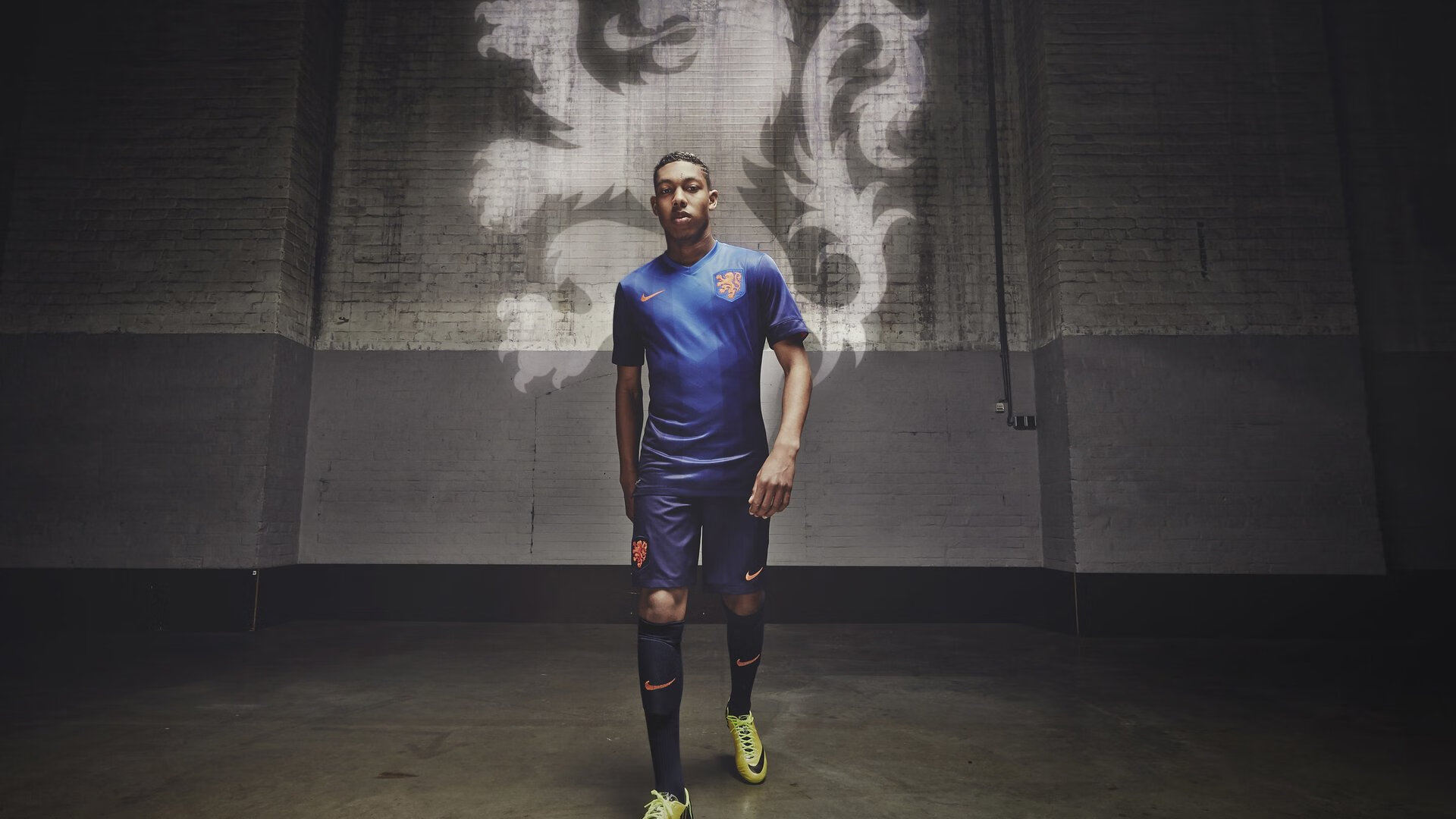 维尼修斯英超赛场展统治力，德国力克哥伦比亚启示下的冠军哲学