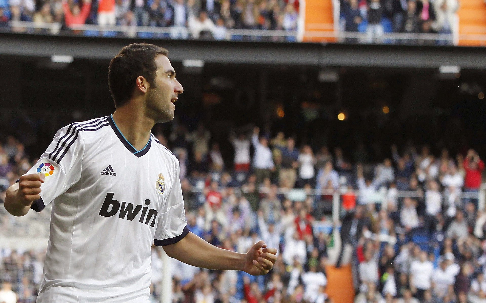 红土之神再临，纳达尔蒙特卡洛惊天翻盘，法网前奏惊艳四座